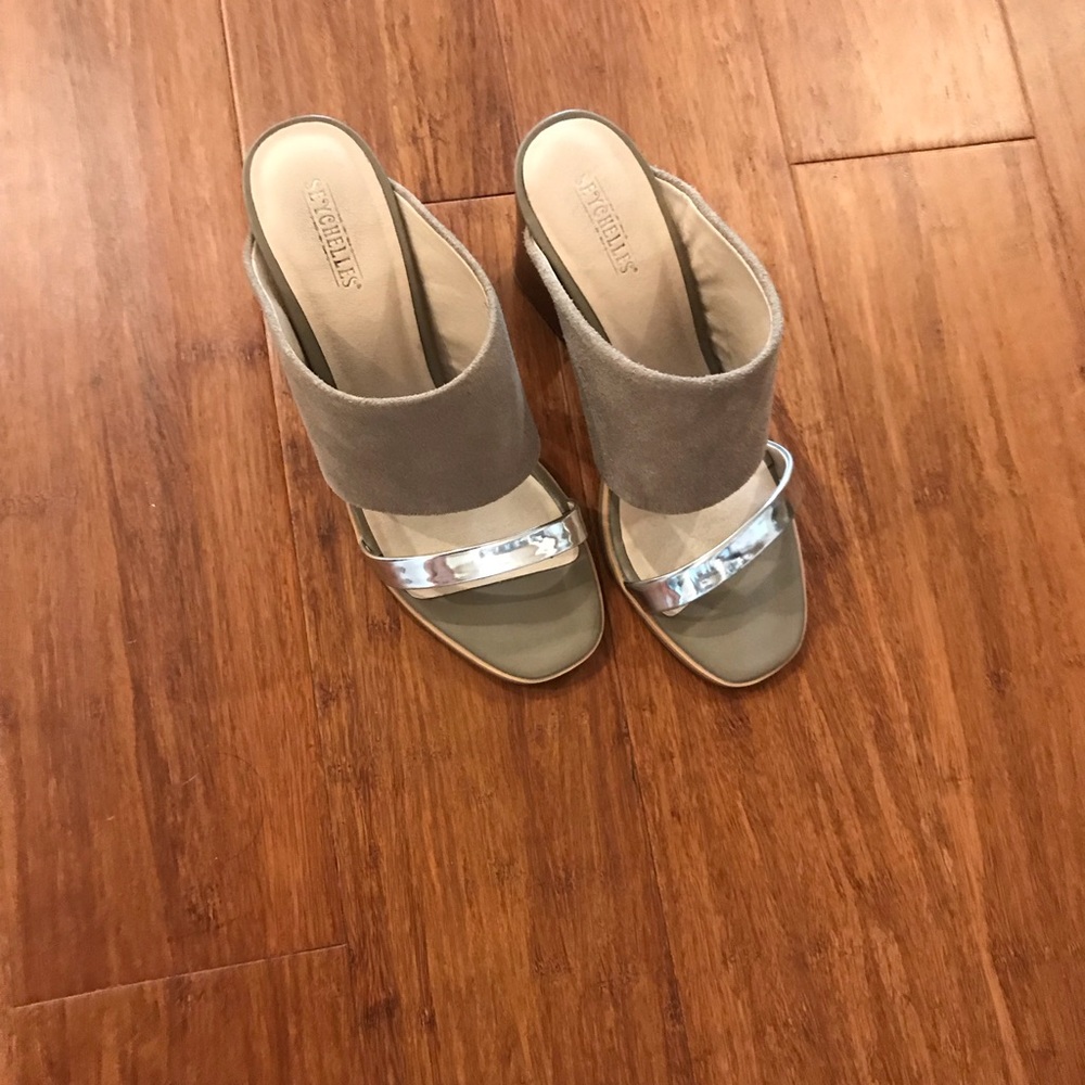 Seychelles heels